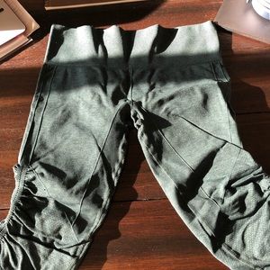 Lululemon In the Flow crop leggings